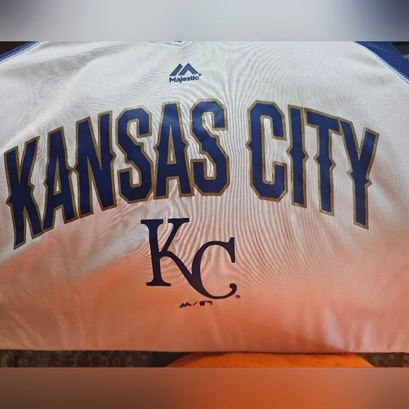 NWT Kansas Royals T-shirt. Size:L. - Picture 4 of 5